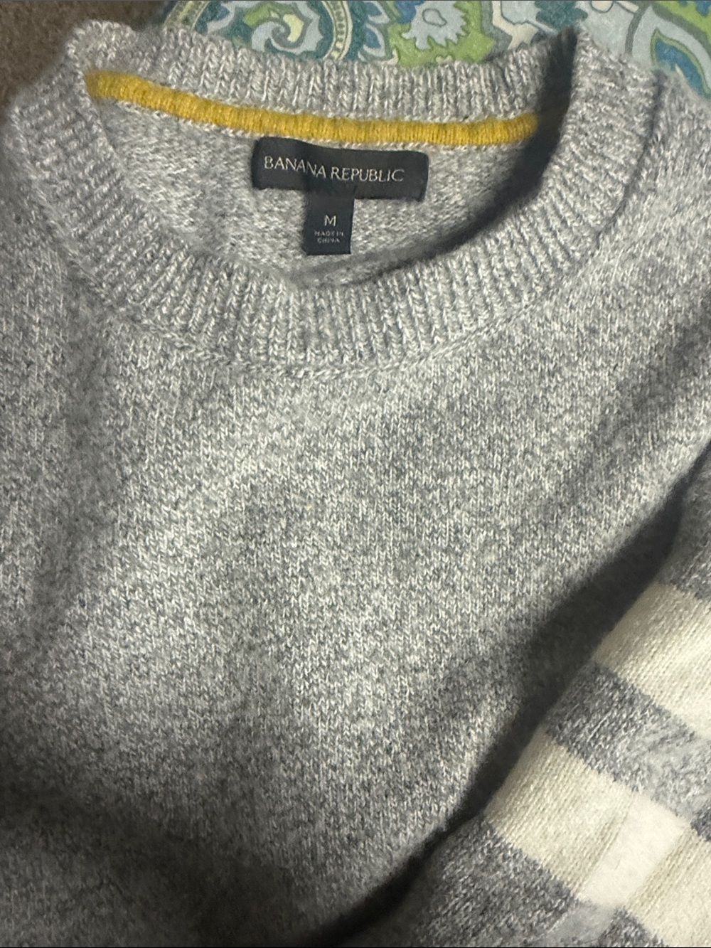 Banana Republic Light Gray Men’s Crewneck Sweater with Yellow Trim